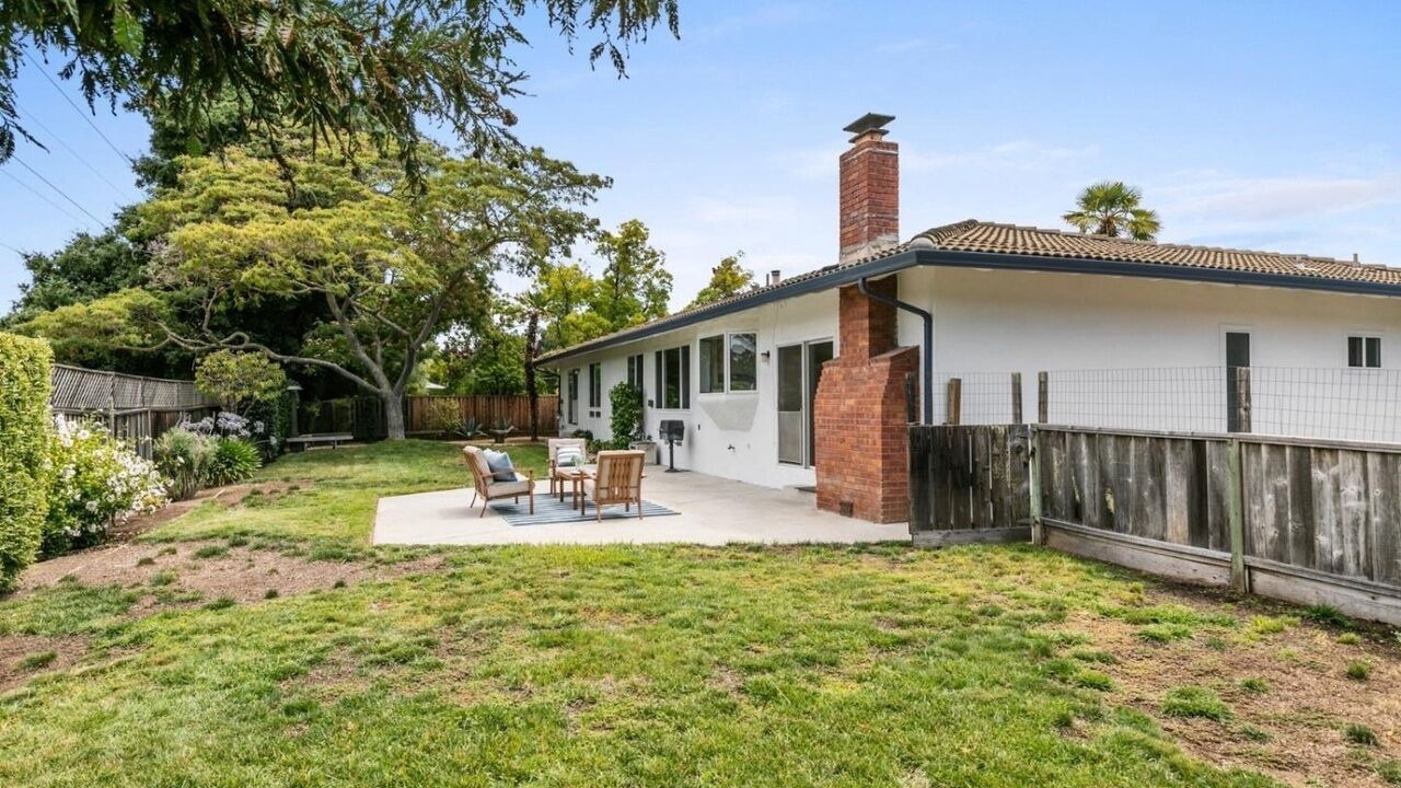 Photo of Patio Balcony in Saratoga