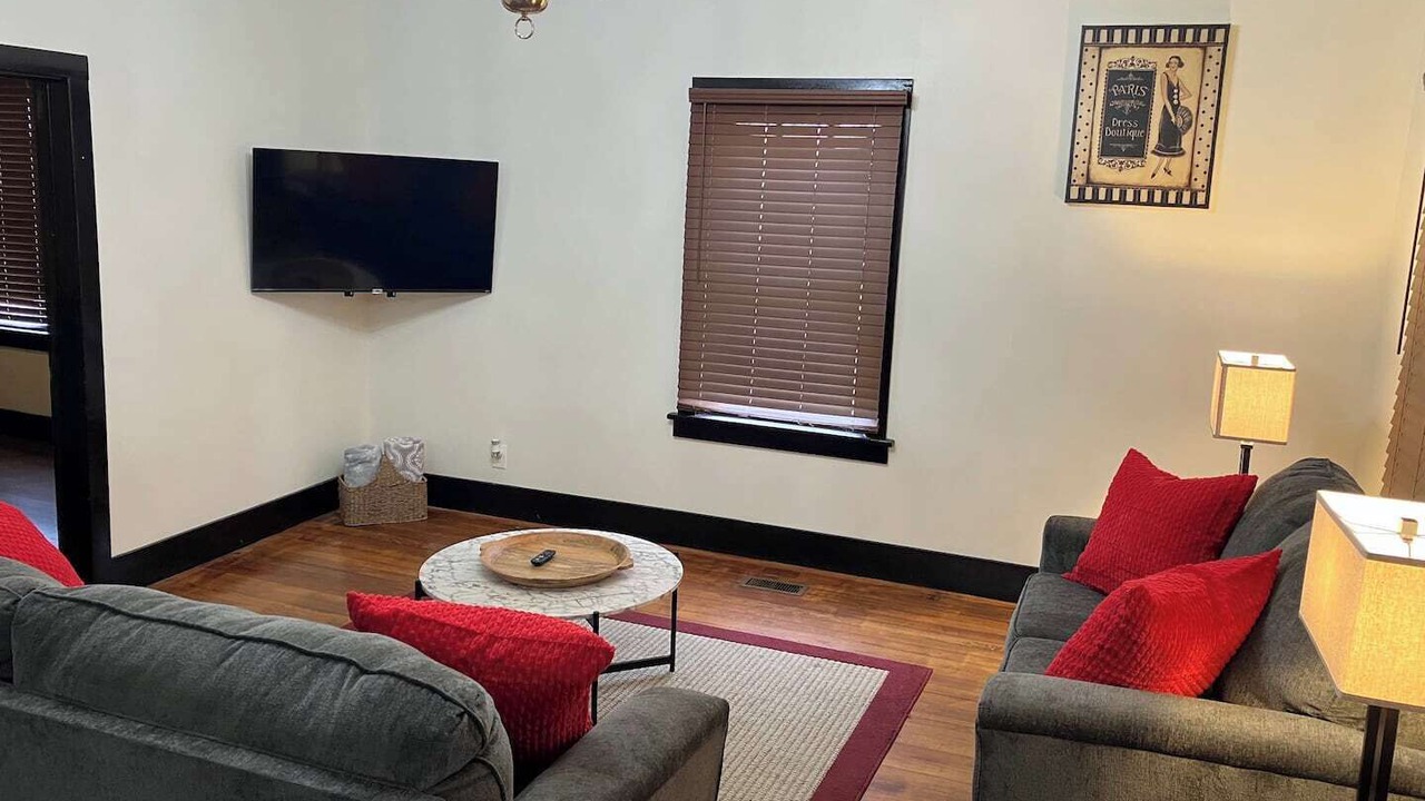 Photo of Livingroom in Hannibal