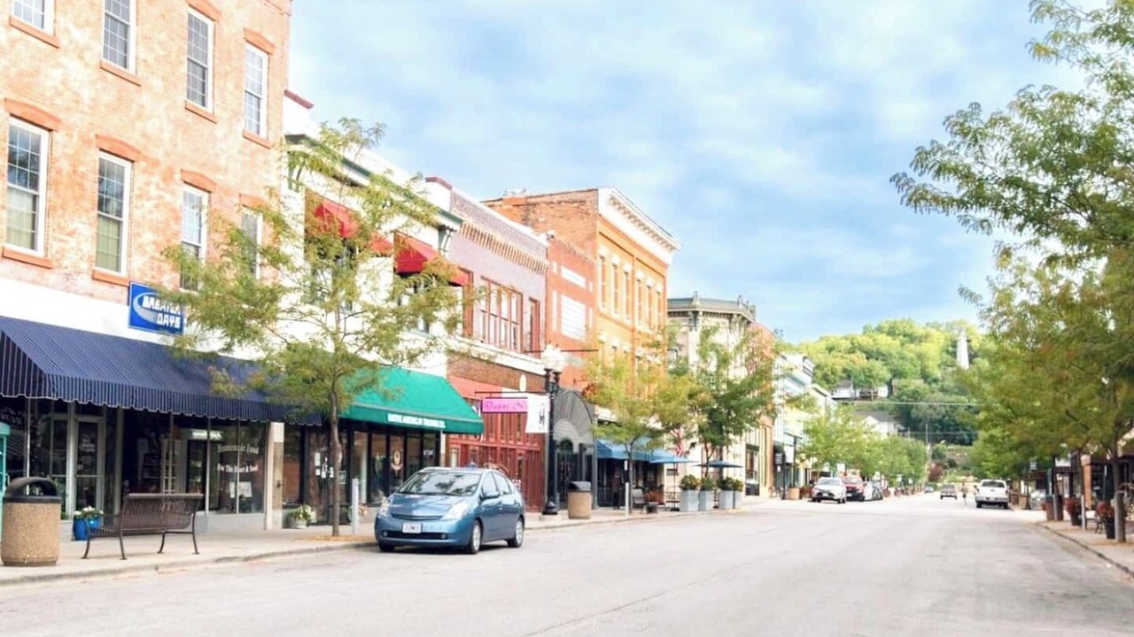 Photo of Others in Hannibal