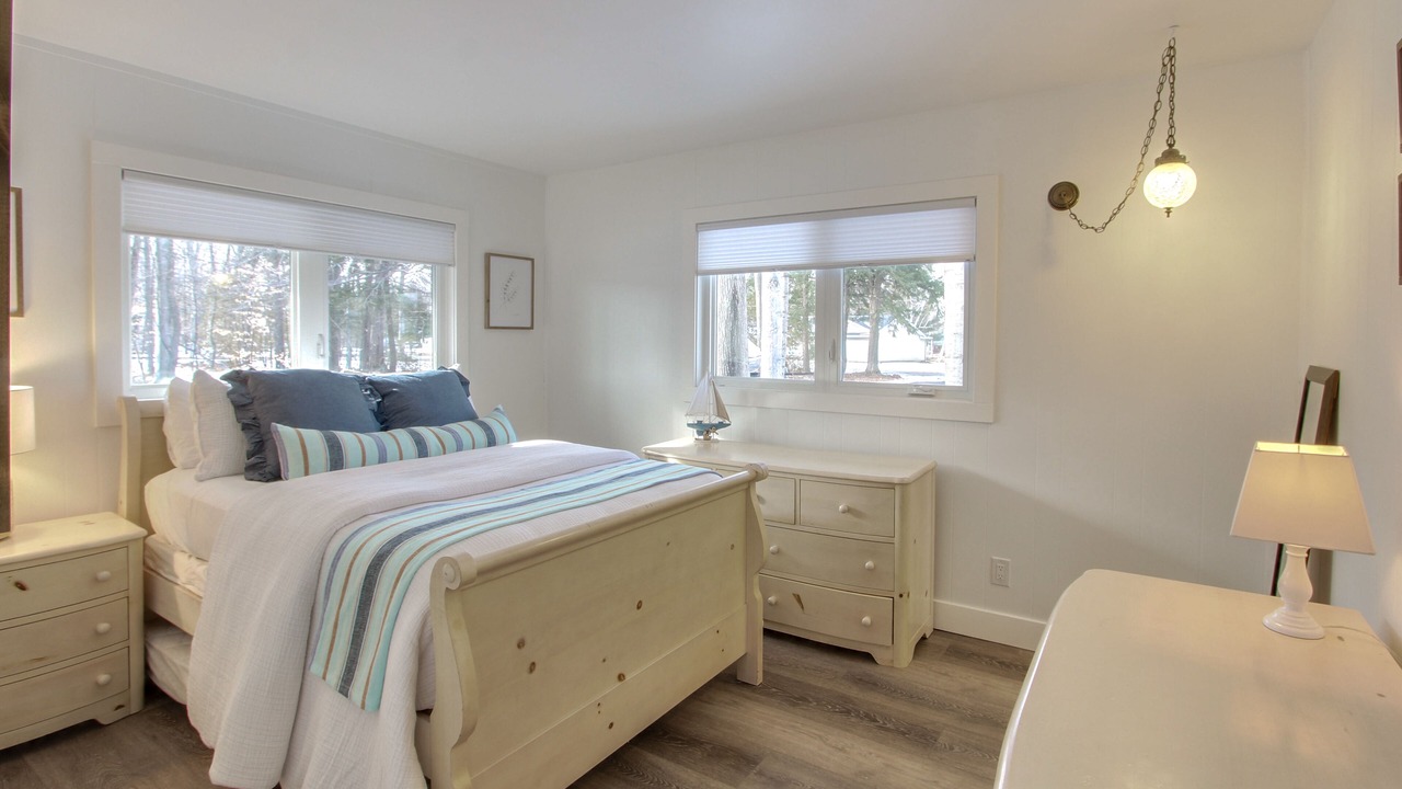 Photo of Bedroom in Duck Lake Peninsula