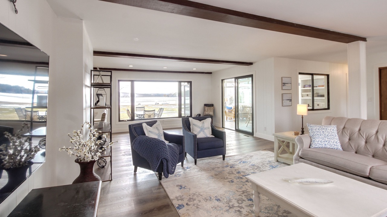 Photo of Livingroom in Duck Lake Peninsula