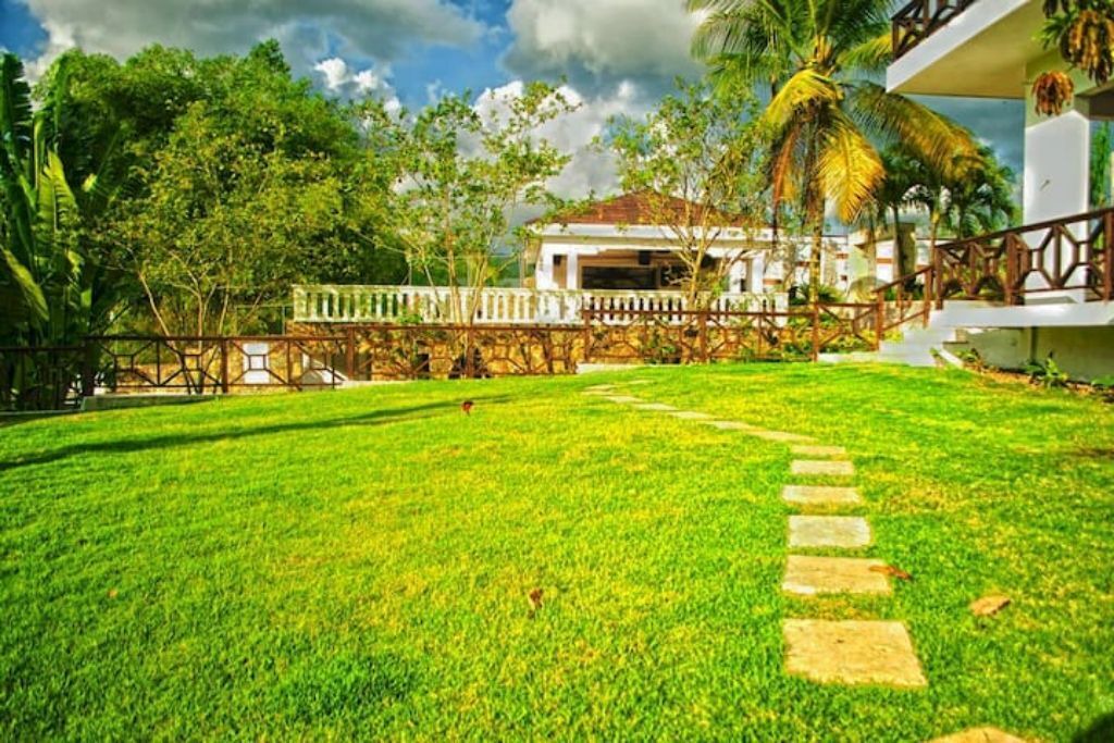 Photo of Outdoor in Pedro Brand