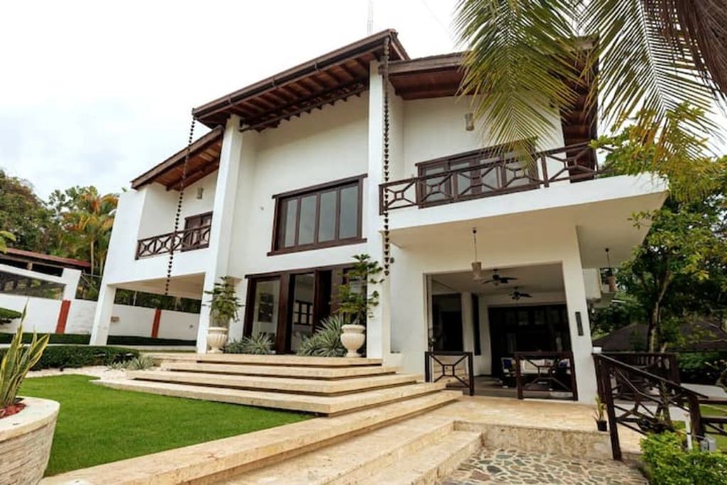 Photo of Outdoor in Pedro Brand