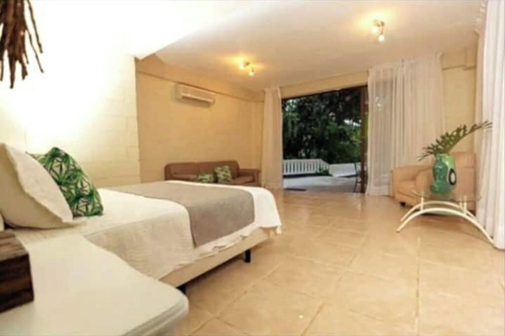 Photo of Others in Pedro Brand