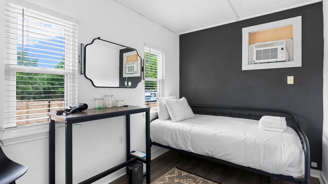 Photo of Bedroom in Rosewood