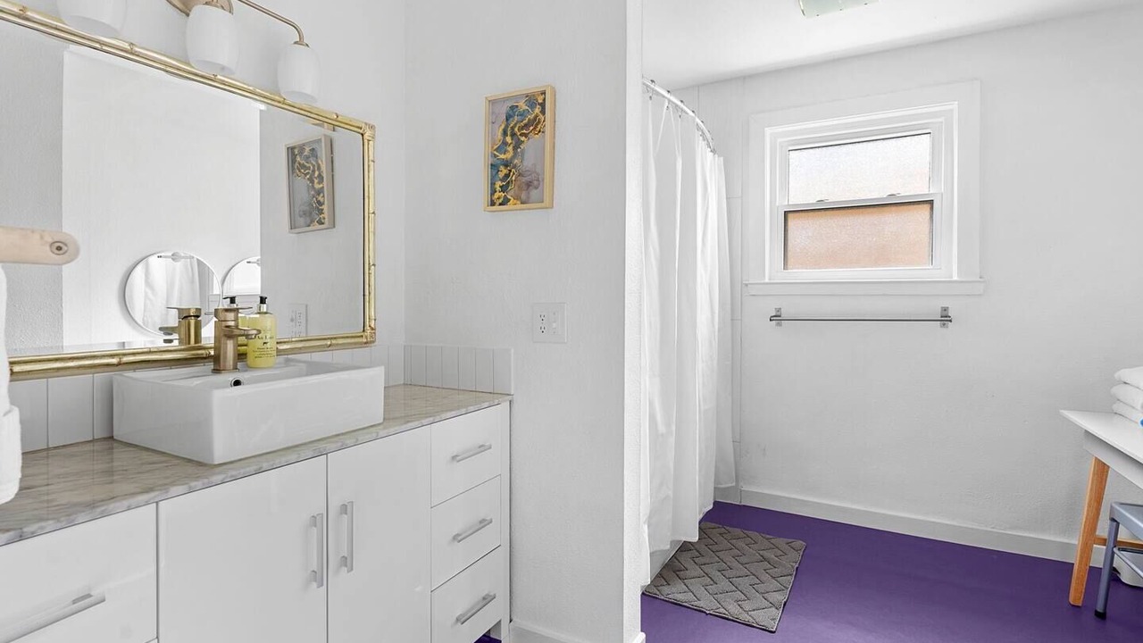 Photo of Bathroom in Rosewood