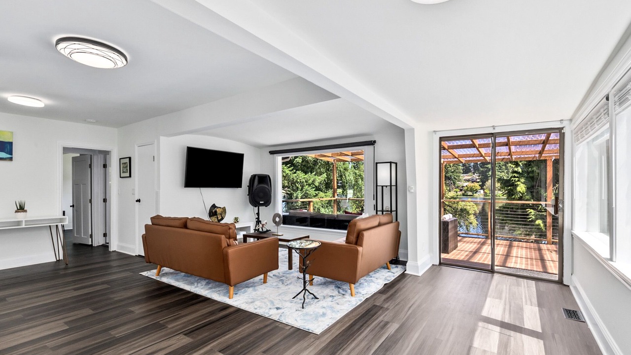 Photo of Livingroom in Bitter Lake