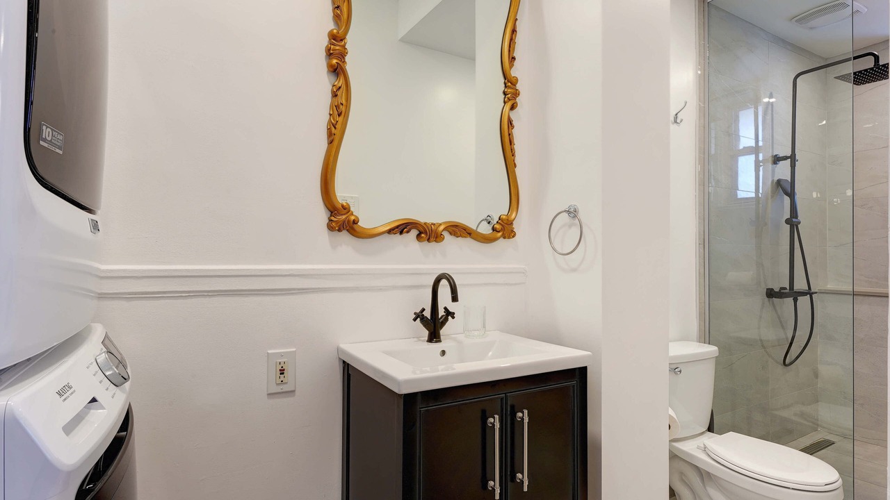 Photo of Bathroom in Hochelaga