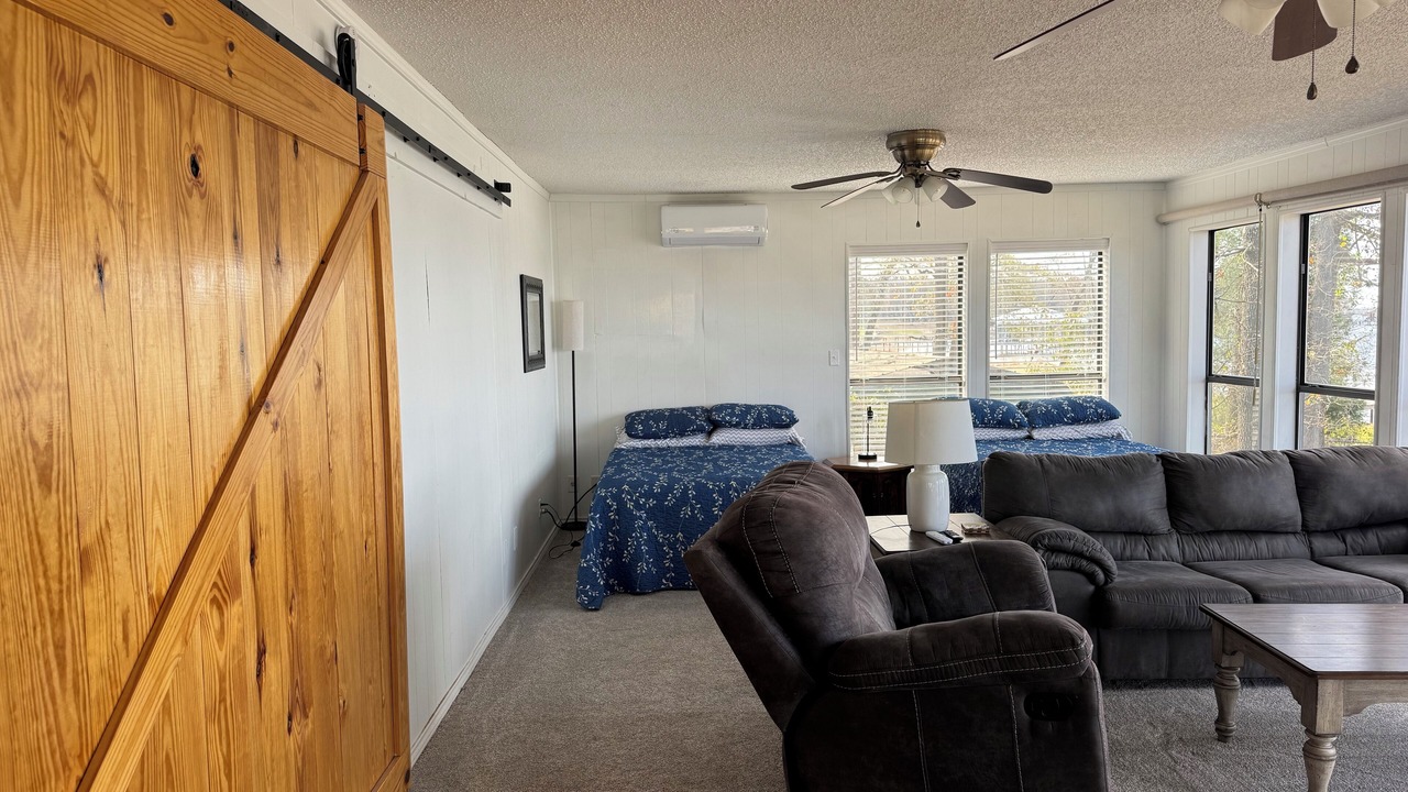 Photo of Livingroom in Log Cabin