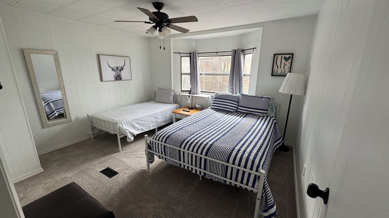 Photo of Bedroom in Log Cabin