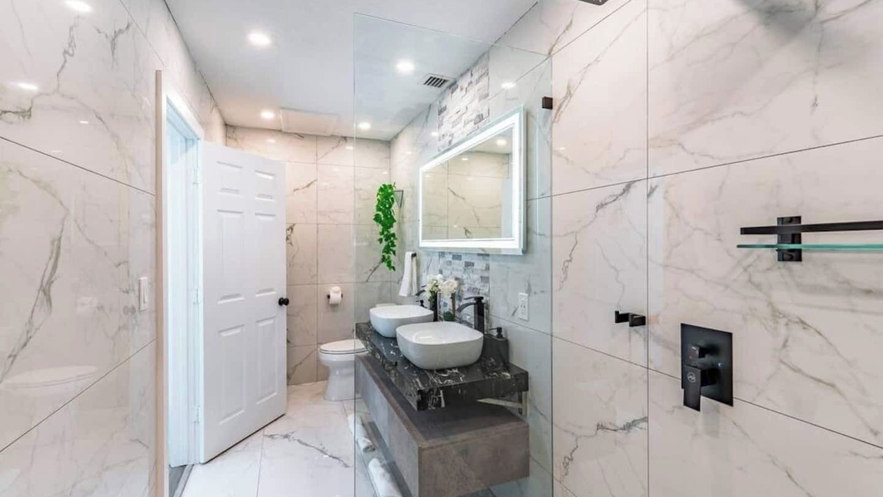 Photo of Bathroom in Croissant Park