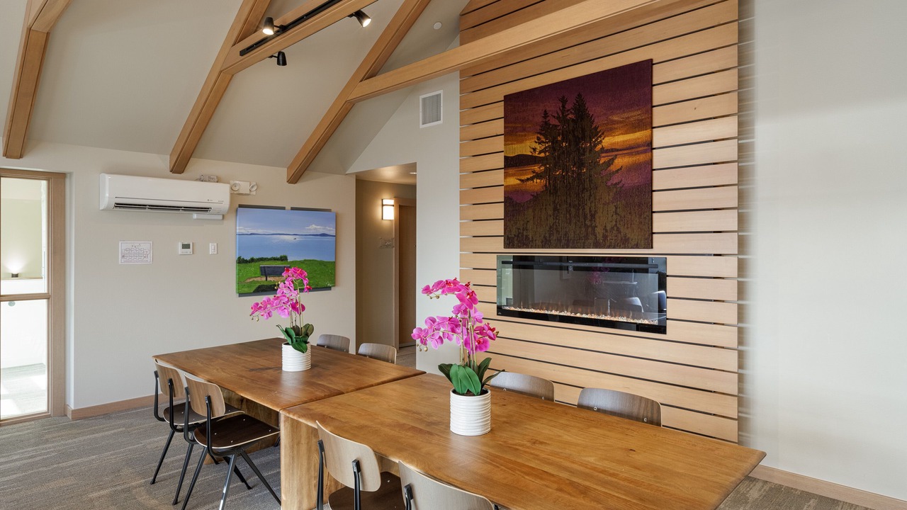 Photo of Bedroom in Eastsound