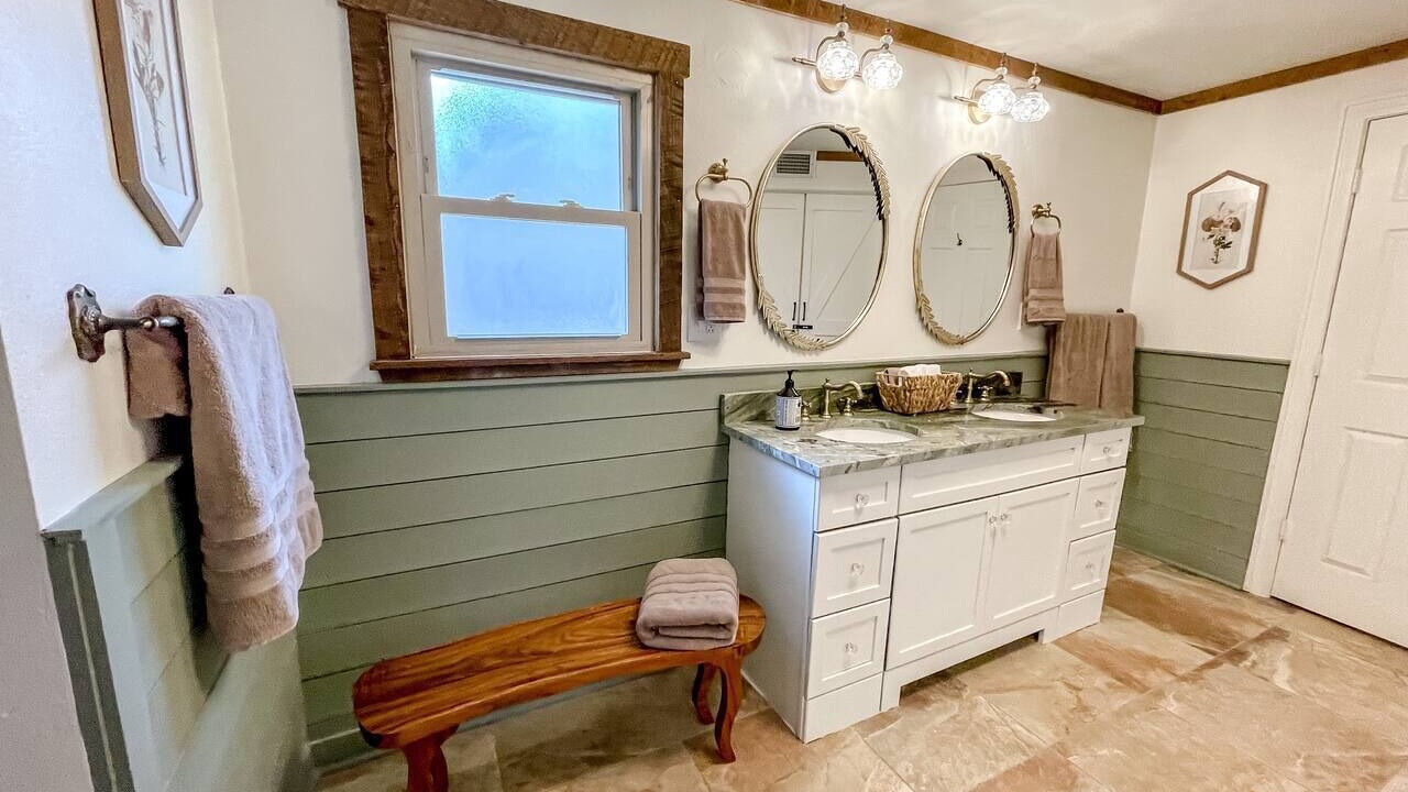 Photo of Bathroom in Royal
