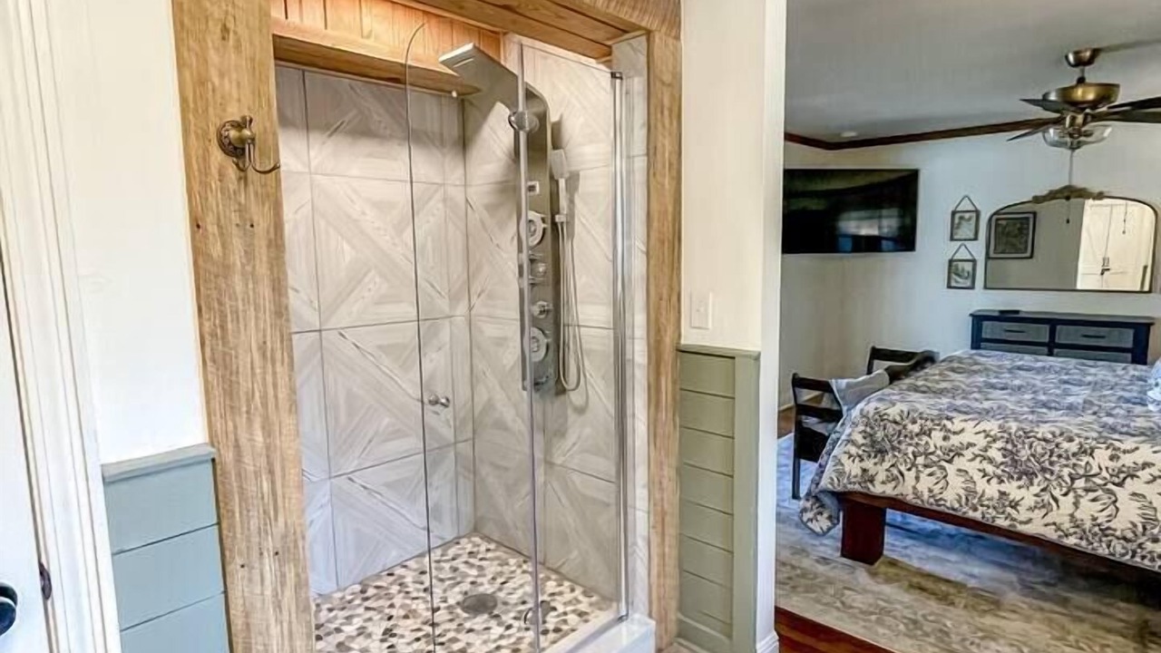 Photo of Bathroom in Royal
