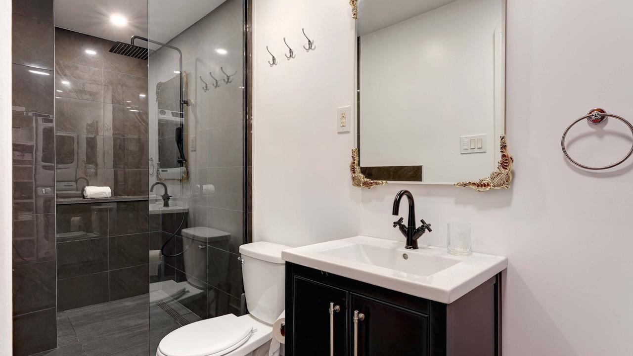 Photo of Bathroom in Hochelaga