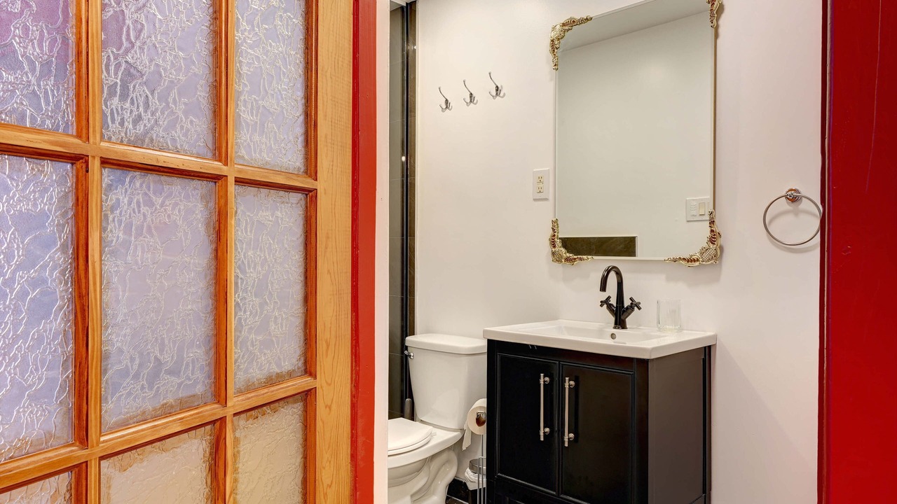 Photo of Bathroom in Hochelaga