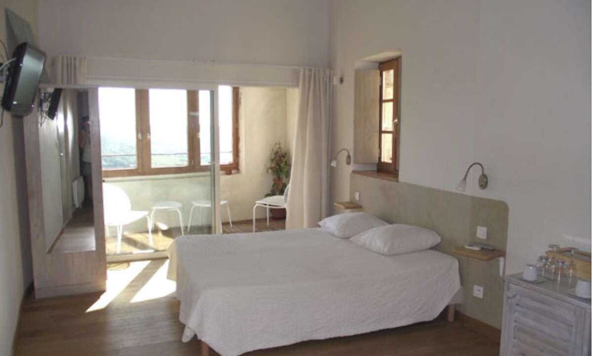 Photo of Bedroom in Le Poet-Laval