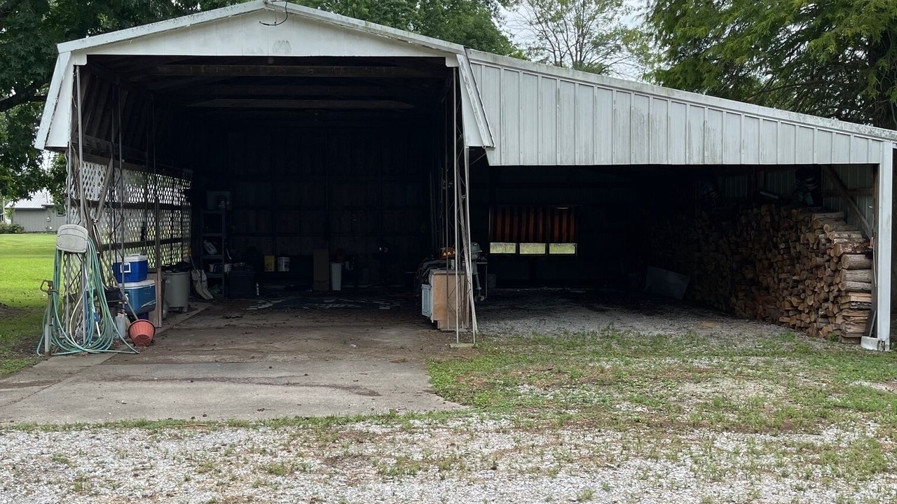 Photo of Outdoor in Benton