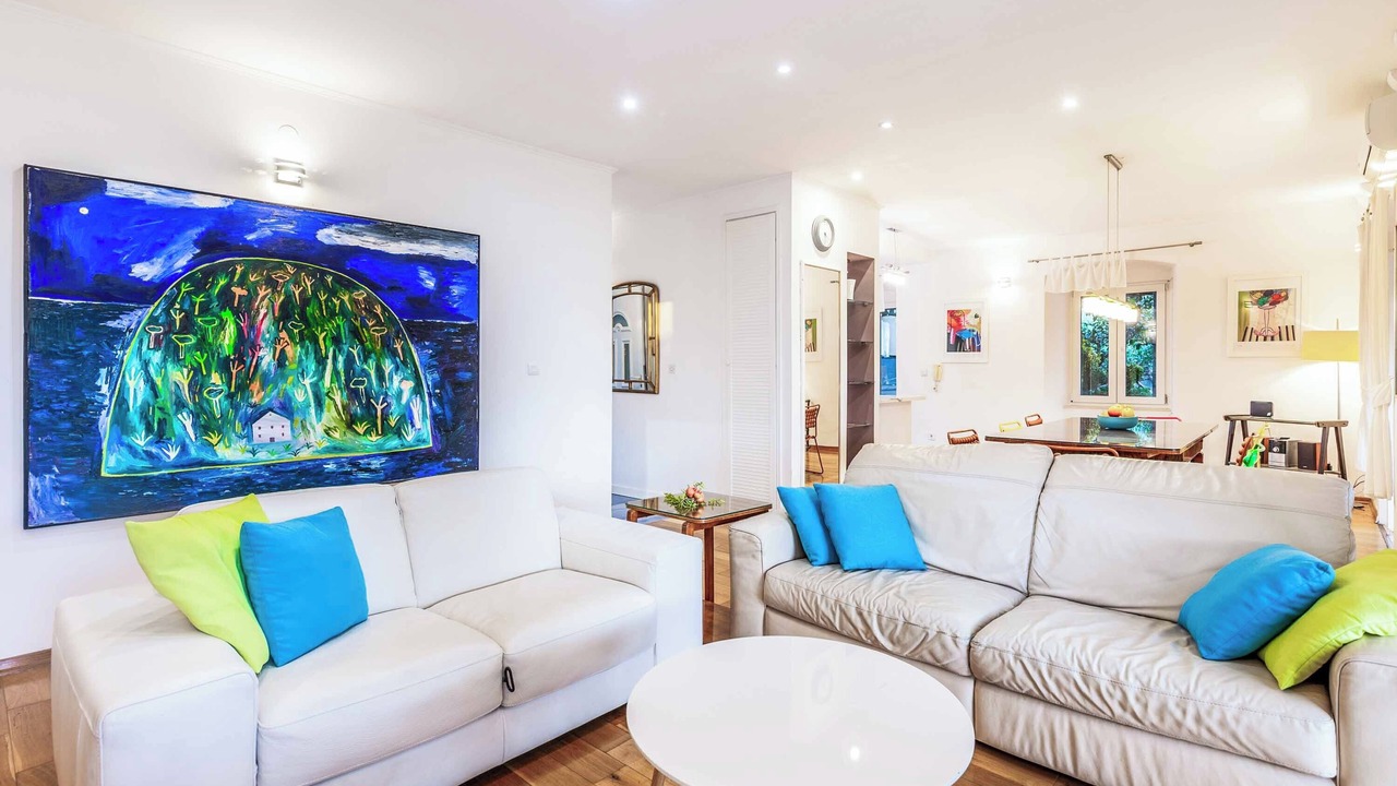 Photo of Livingroom in Pile
