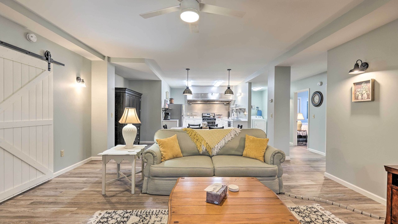 Photo of Livingroom in Town of Milo