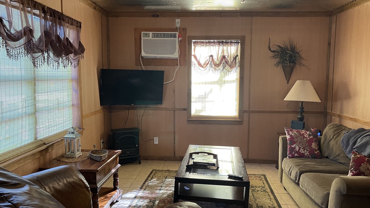 Photo of Livingroom in Benton