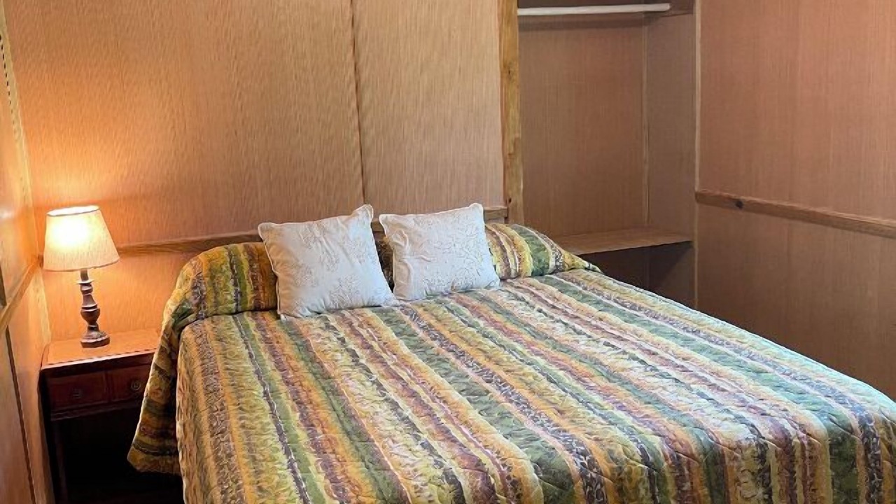 Photo of Bedroom in Benton