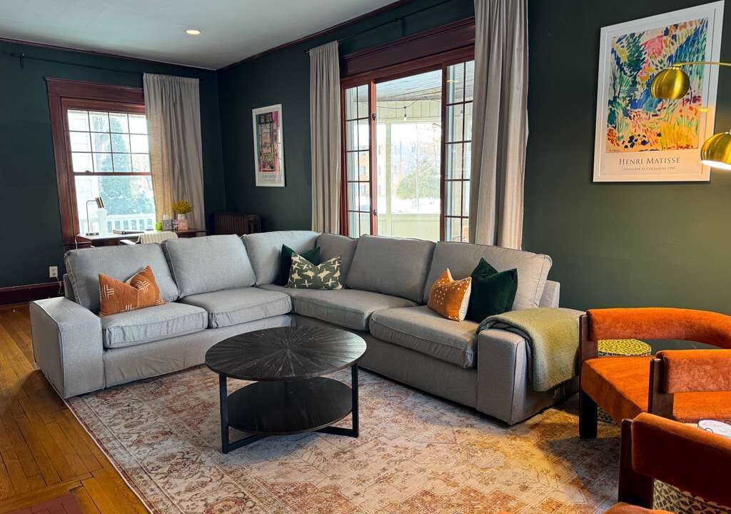Photo of Livingroom in Whittier