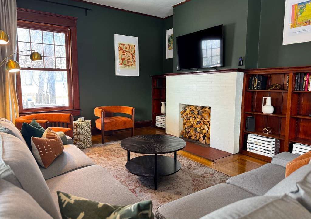 Photo of Livingroom in Whittier