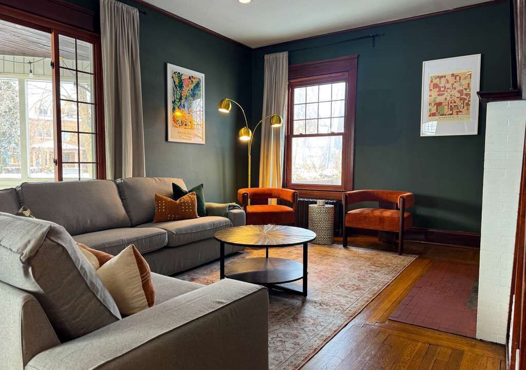 Photo of Livingroom in Whittier