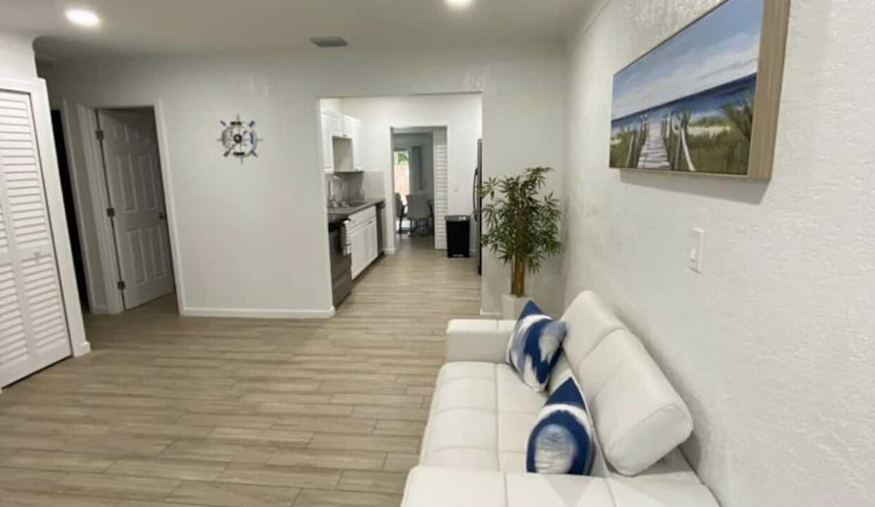 Photo of Livingroom in Jungle Terrace