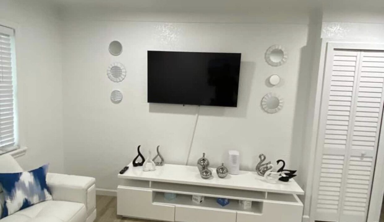 Photo of Livingroom in Jungle Terrace