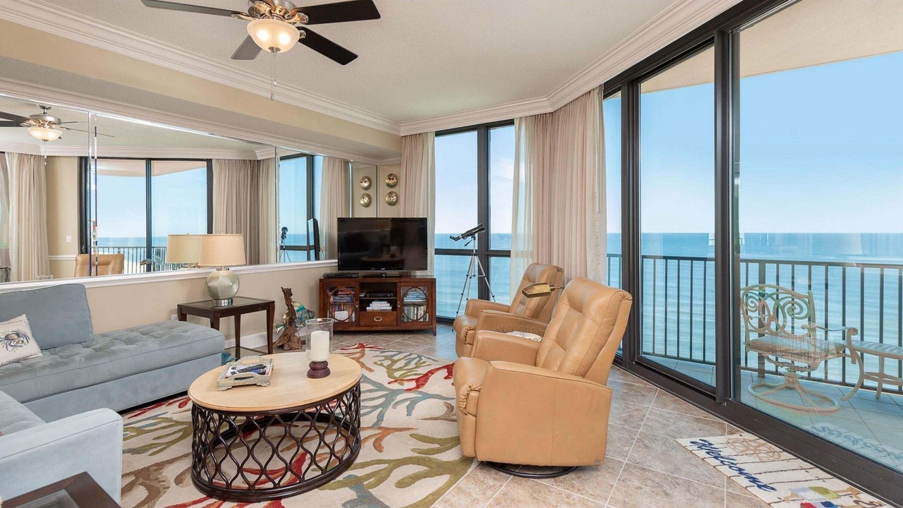 Photo of Livingroom in Orange Beach East