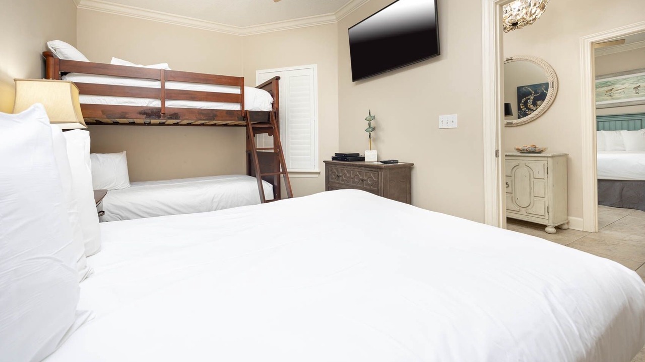Photo of Bedroom in Orange Beach East