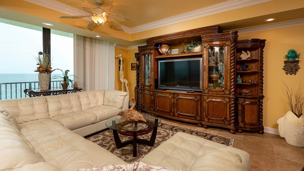 Photo of Livingroom in Orange Beach East