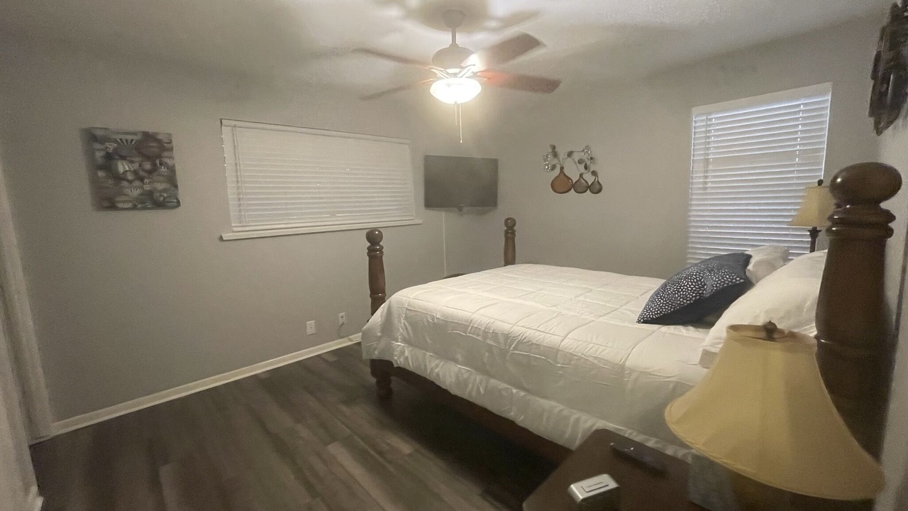 Photo of Bedroom in South Side
