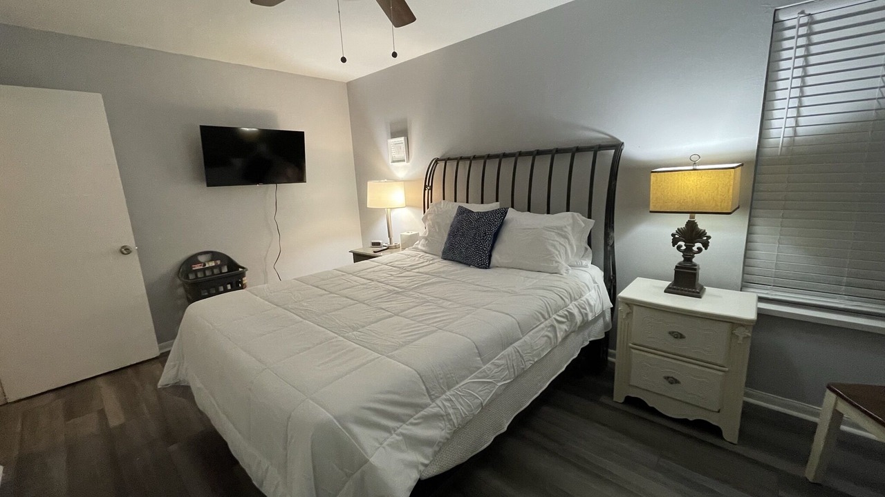 Photo of Bedroom in South Side