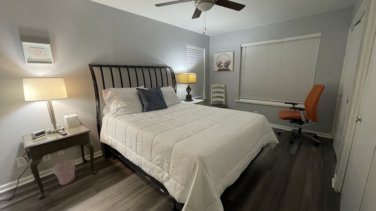 Photo of Bedroom in South Side