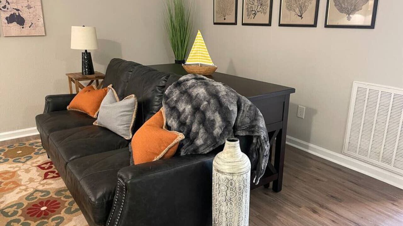 Photo of Livingroom in Western Branch North