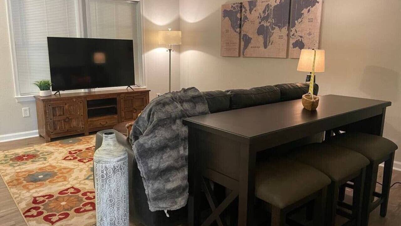 Photo of Livingroom in Western Branch North