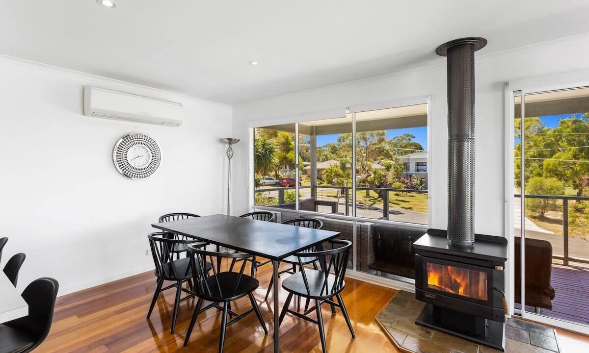 Photo of Others in Rhyll