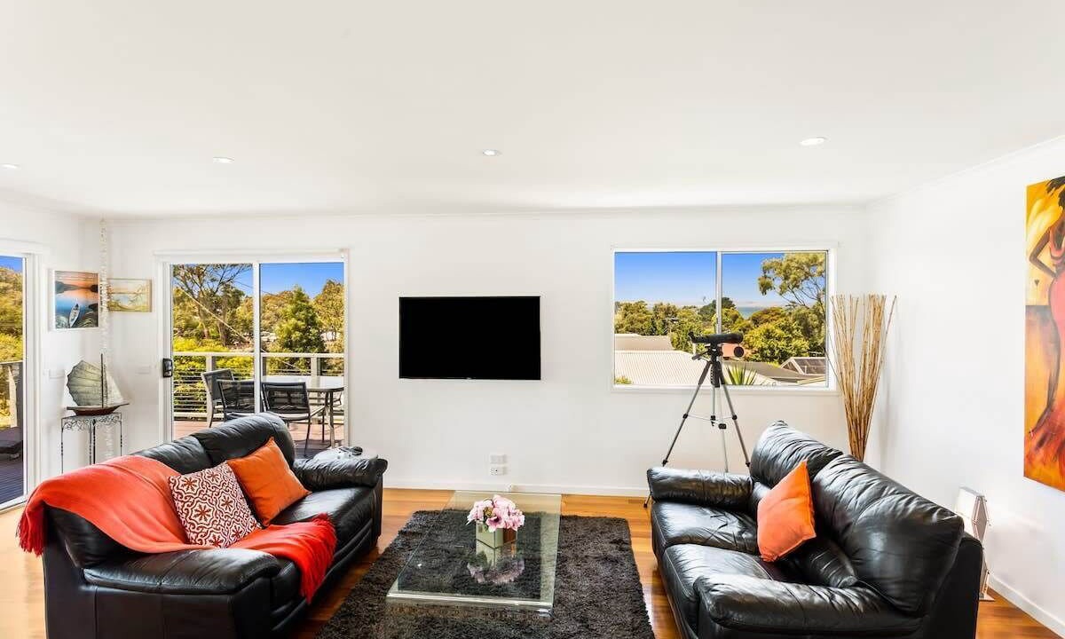 Photo of Livingroom in Rhyll