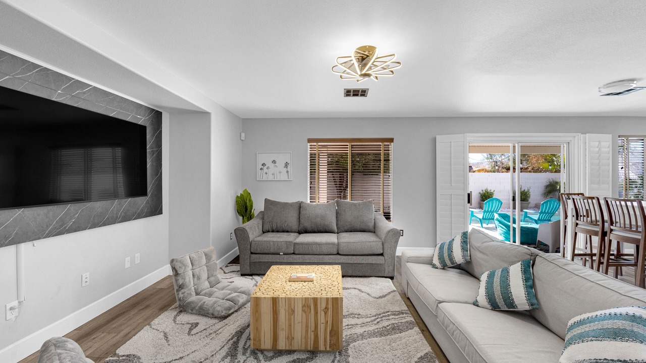 Photo of Livingroom in Spring Valley