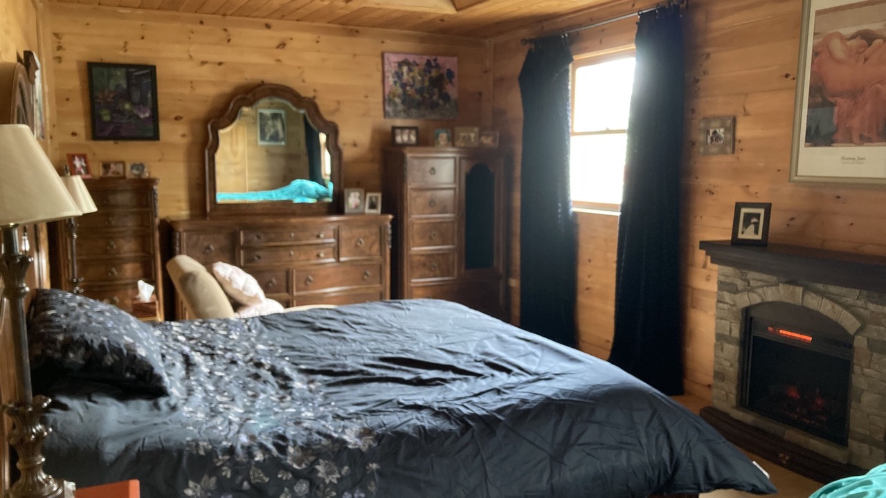 Photo of Bedroom in Ithaca