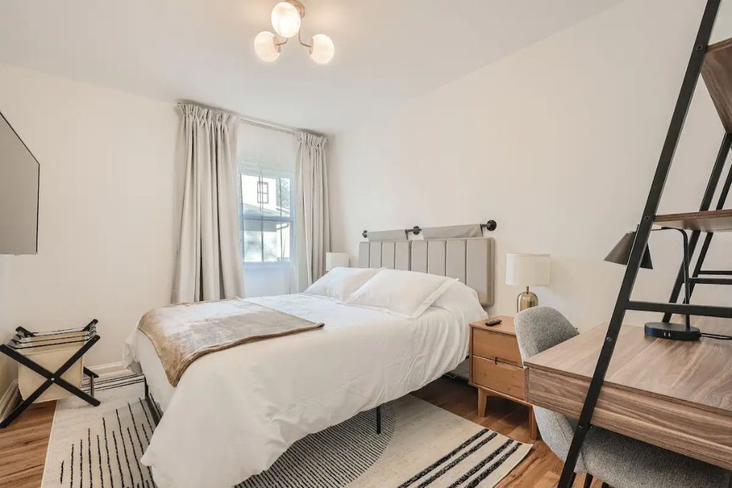 Photo of Bedroom in Garden Hills