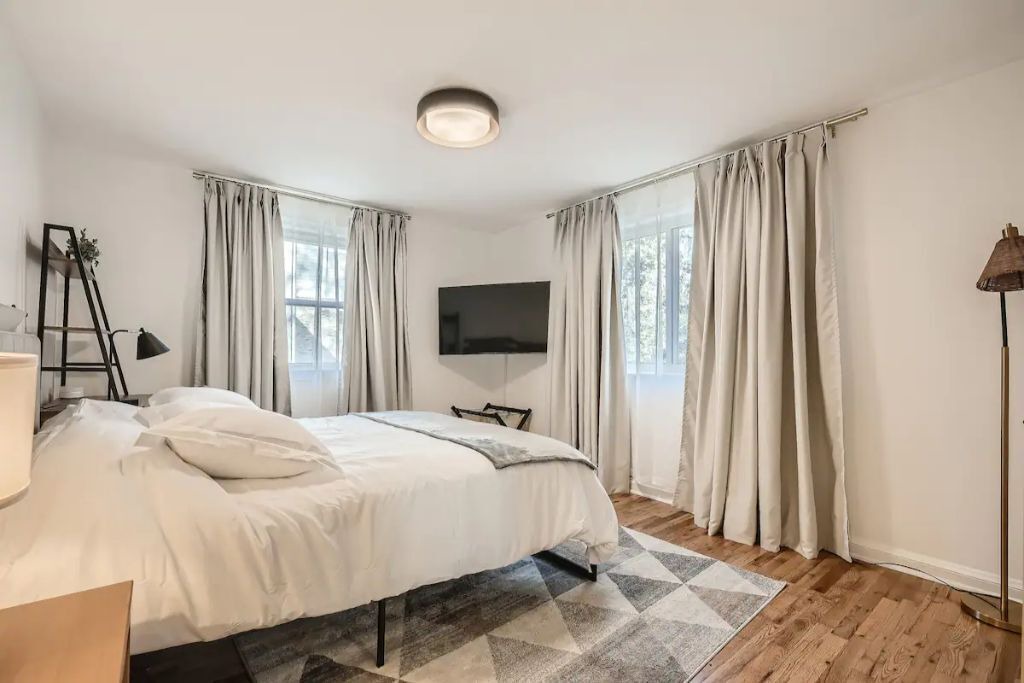 Photo of Bedroom in Garden Hills