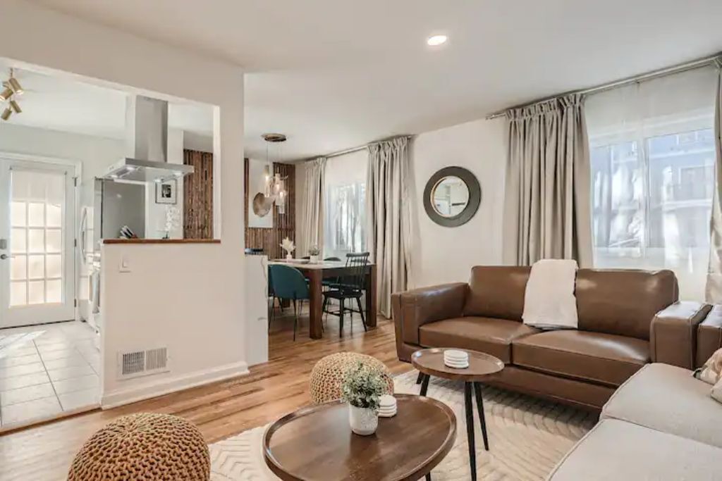 Photo of Livingroom in Garden Hills