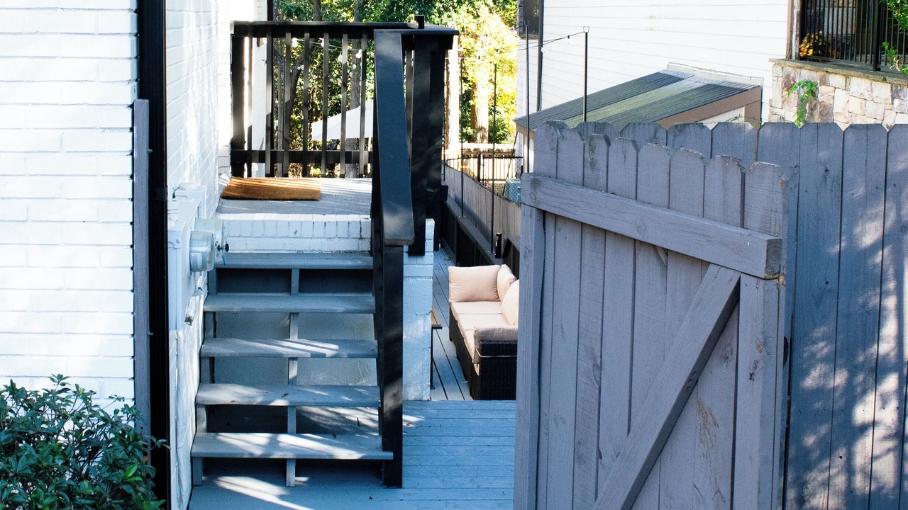 Photo of Patio Balcony in Garden Hills