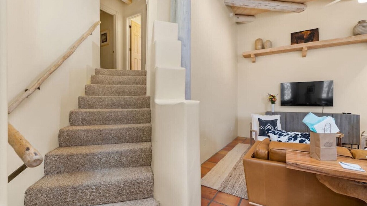 Photo of Livingroom in Northeast Santa Fe