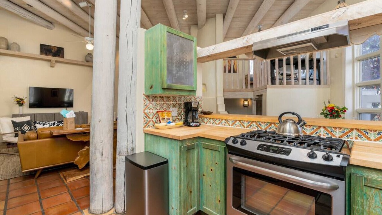 Photo of Kitchen in Northeast Santa Fe