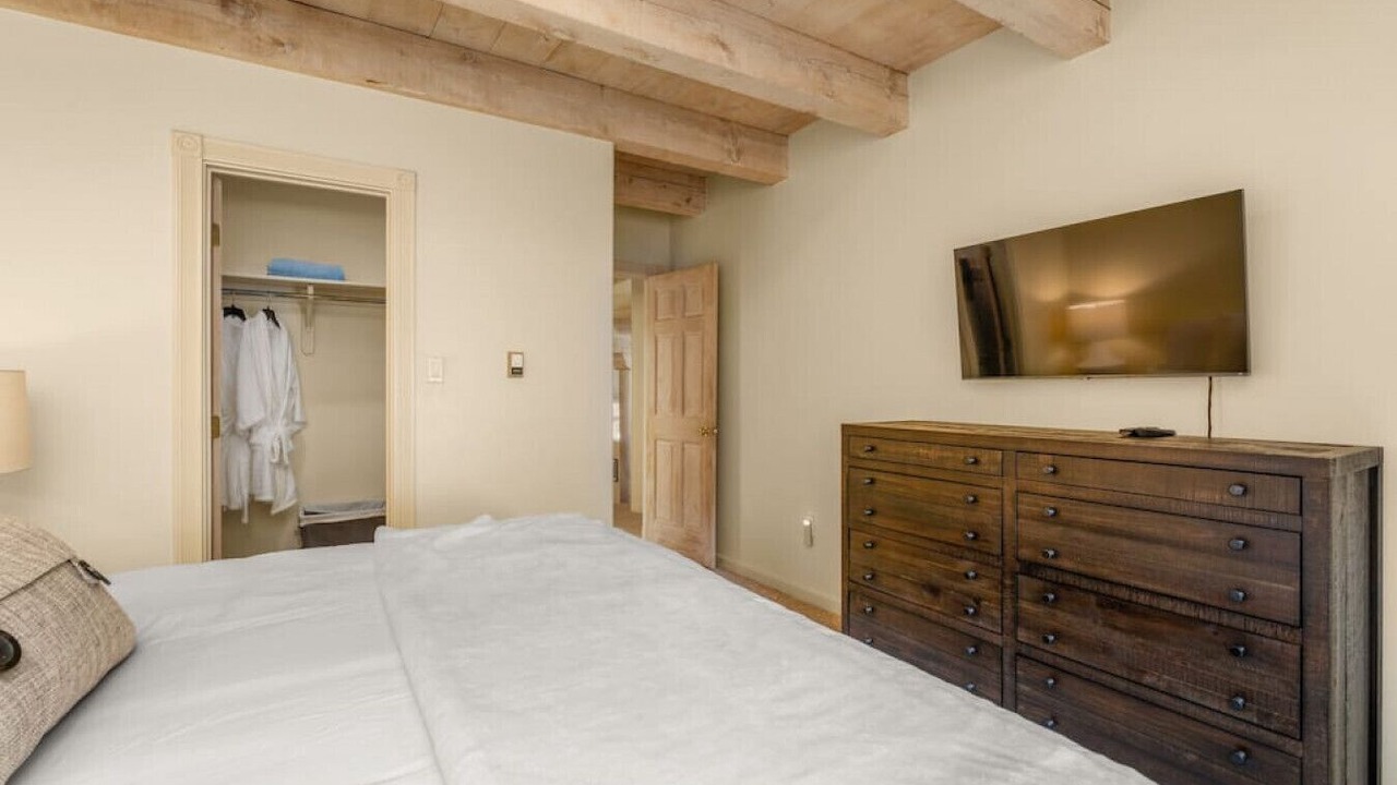Photo of Bedroom in Northeast Santa Fe